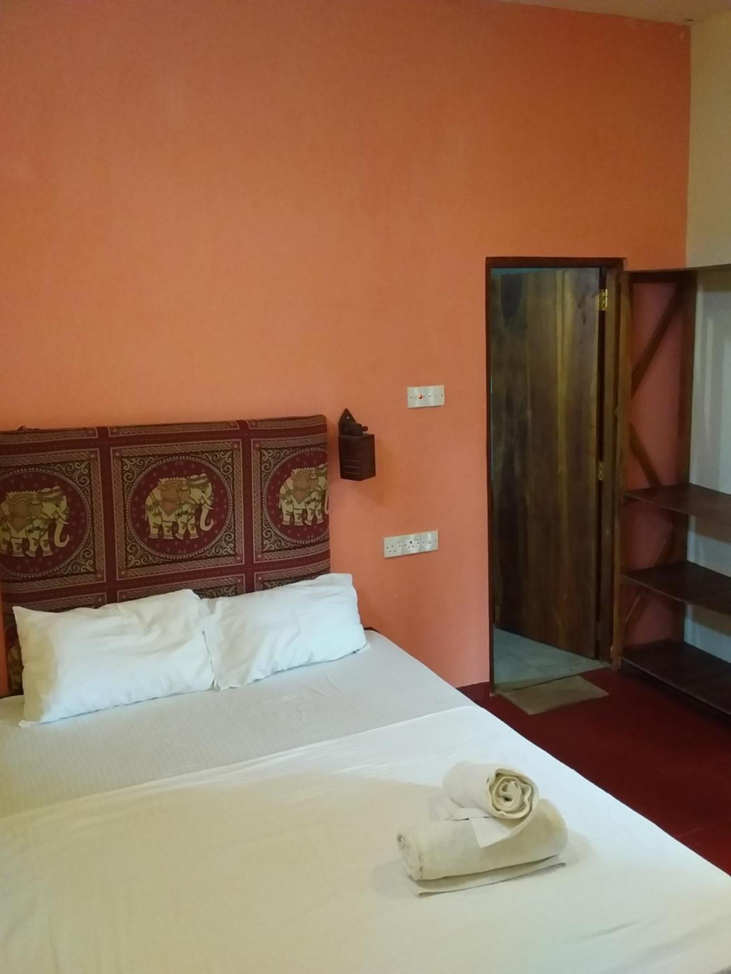 Onilwe Resort Weligama Zimmer foto